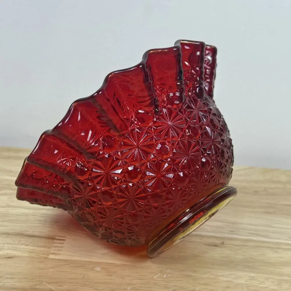 Vintage LE Smith Amberina Glass Daisy & Button Crimped Rim Bowl Made in the USA